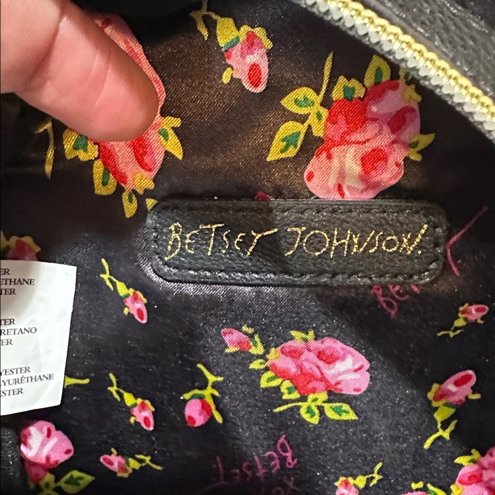 NWT! Betsey Johnson Velvet Black and Multicolor Floral Covertible Backpack - Picture 9 of 14